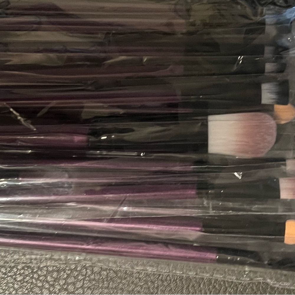 SOLD Purple and Black Makeup Brush Set - Picture 1 of 2